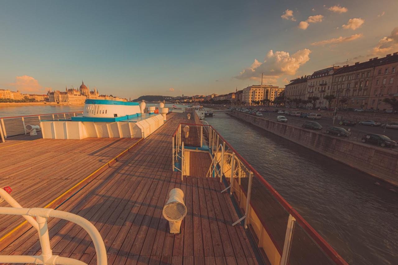 Grand Jules - Boat Hotel Budapest Ngoại thất bức ảnh