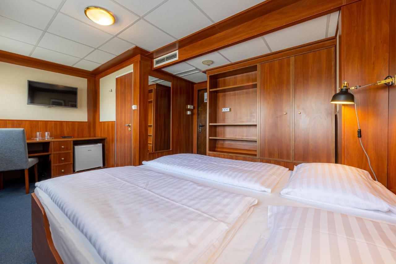 Grand Jules - Boat Hotel Budapest Ngoại thất bức ảnh