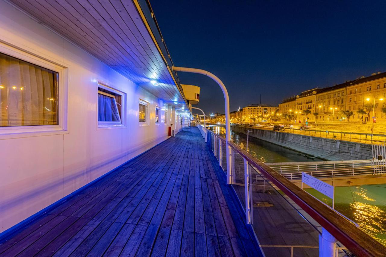 Grand Jules - Boat Hotel Budapest Ngoại thất bức ảnh