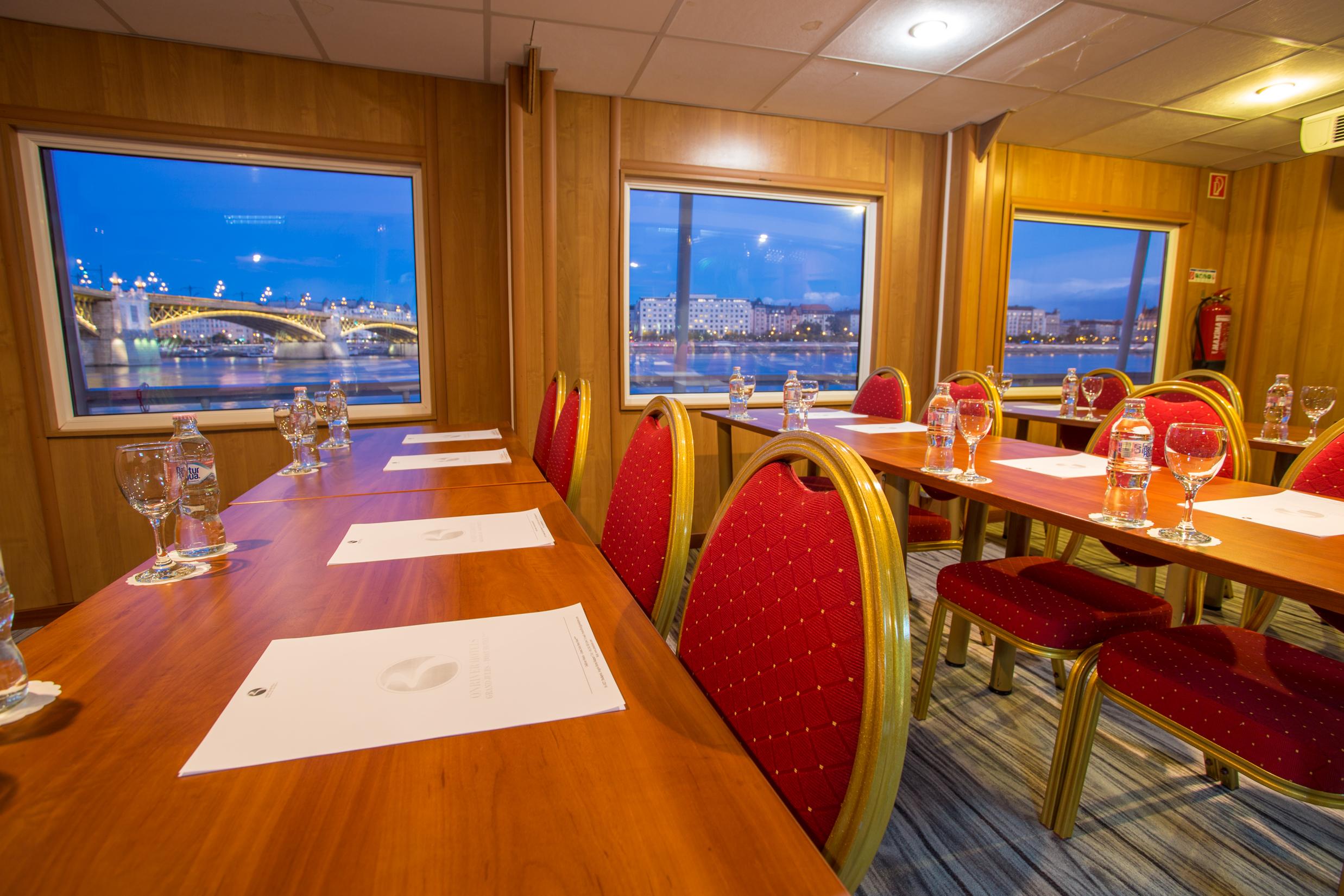 Grand Jules - Boat Hotel Budapest Ngoại thất bức ảnh