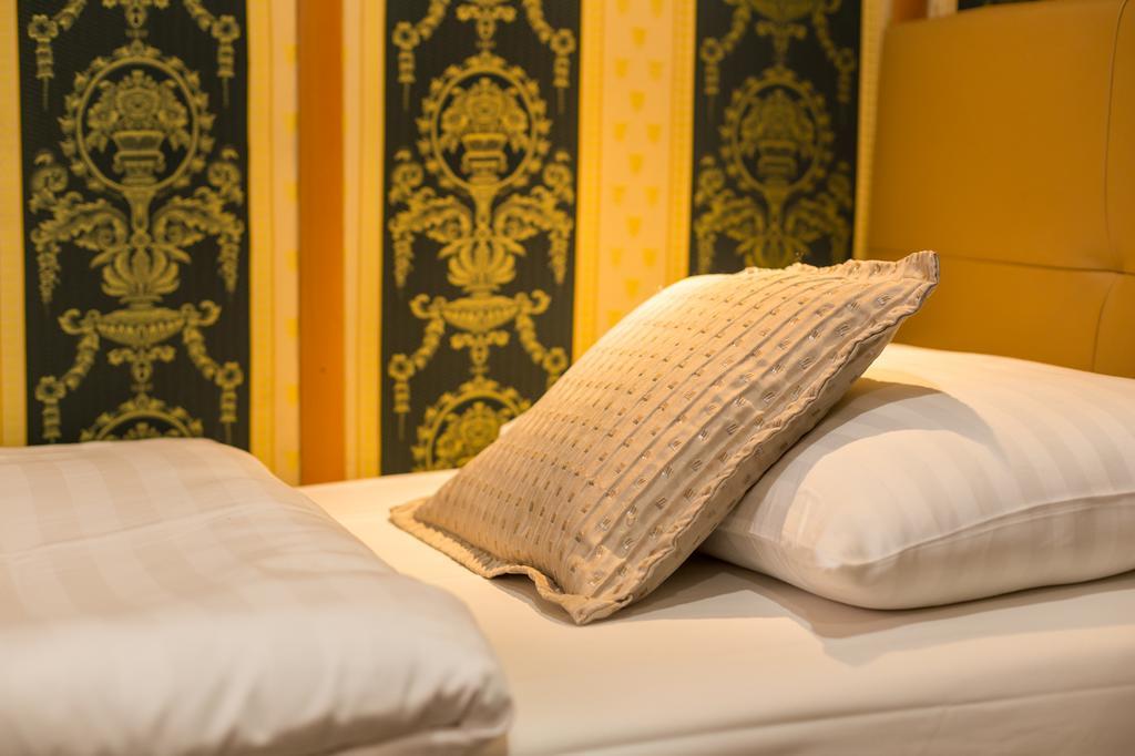Grand Jules - Boat Hotel Budapest Ngoại thất bức ảnh